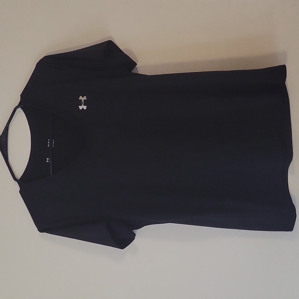 Under Armour Black shirt sleeve loose fit